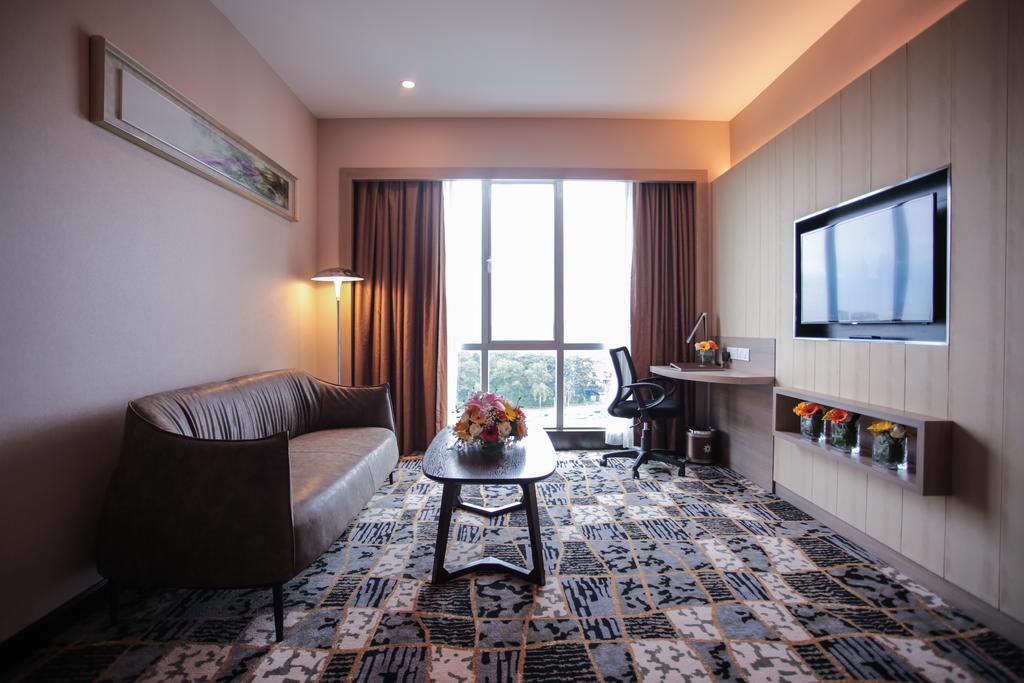 Hotel V8
