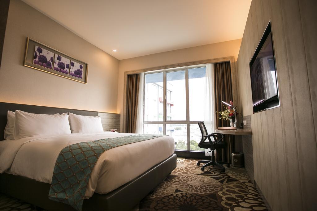 Hotel V8 Johor Bahru