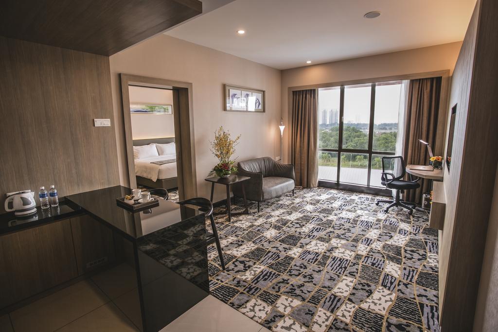 Hotel V8